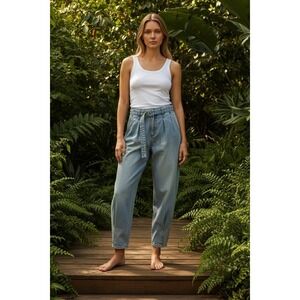 We The Free People Barrel Leg Jeans Light Wash Blue D-Ring Belted Size 28